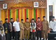 Wagub Aceh Sambut Habibi An Nawawi Dengan Adat Aceh, Lanjut Sambut Cak Imin di Bandara SIM