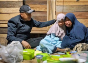 Bupati Abdya Safaruddin Kembali Sahur di Rumah Warga Miskin, Janji Bangun Rumah & Beli Baju Lebaran