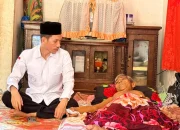 Jelang Idul Fitri, Bupati Tarmizi Jenguk Mantan Kombatan GAM yang Sakit di Arongan Lambalek