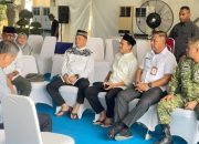 Akhiri Bulan Ramadhan, Wagub Aceh dan Mendagri Salat Jumat di Masjid Darussalam Kawasan Huntara Aceh Tamiang