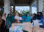 Perkuat Keluarga Sehat, TP-PKK Aceh Besar Luncurkan Sekolah Lansia dan Serahkan BKB KIT