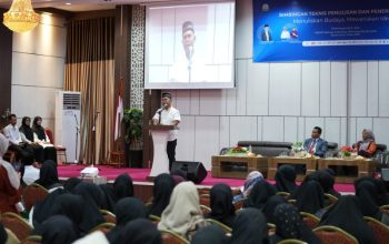 Murthalamuddin Ajak Guru Menulis: “Bahasa Bisa Menggerakkan Bangsa“
