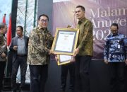 SEKDA NASIR  RAIH ANUGERAH SMSI SEBAGAI TOKOH INSPIRATIF NASIONAL 2026