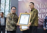 SEKDA NASIR RAIH ANUGERAH SMSI SEBAGAI TOKOH INSPIRATIF NASIONAL 2026
