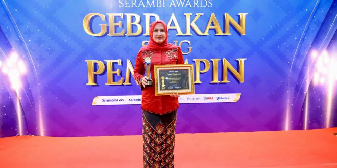 Aktif di Masa Bencana, Kak Na Terima Awards Srikandi Pemulihan Aceh