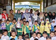 Kak Na Berbagi Es Krim, Hadirkan Senyum untuk Siswa Tangguh Bireuen